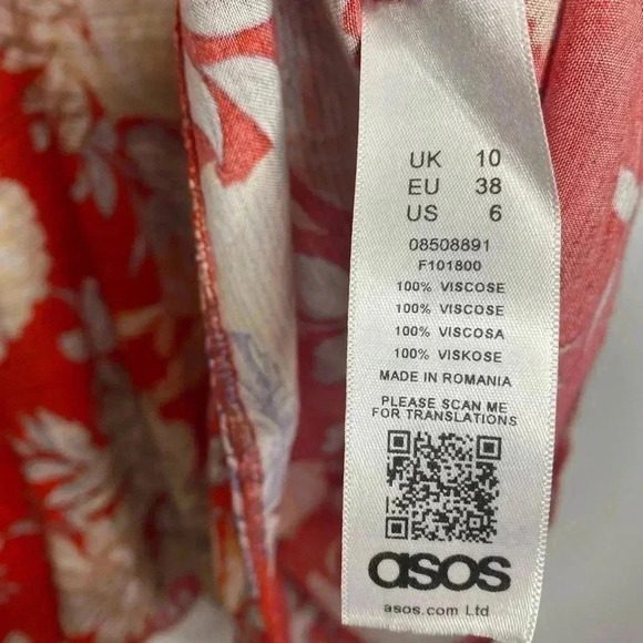 ASOS Red Button Front Tea Playsuit Romper in Floral Tropical Print - Picture 6 of 7